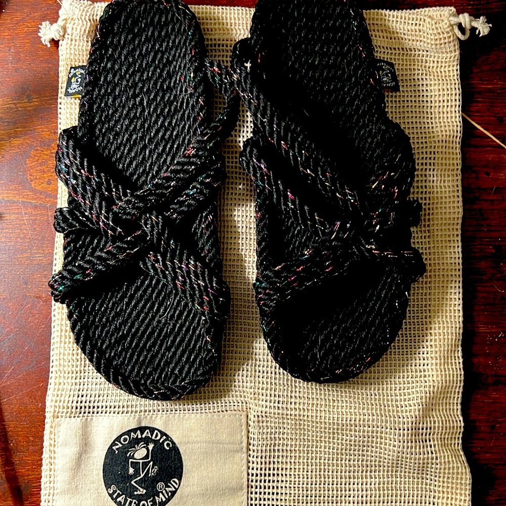 Nomadic shoes new never worn